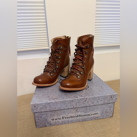freebird Shoes - Freebird Burrow Cognac Tan Lace-Up Booties 8 NEW